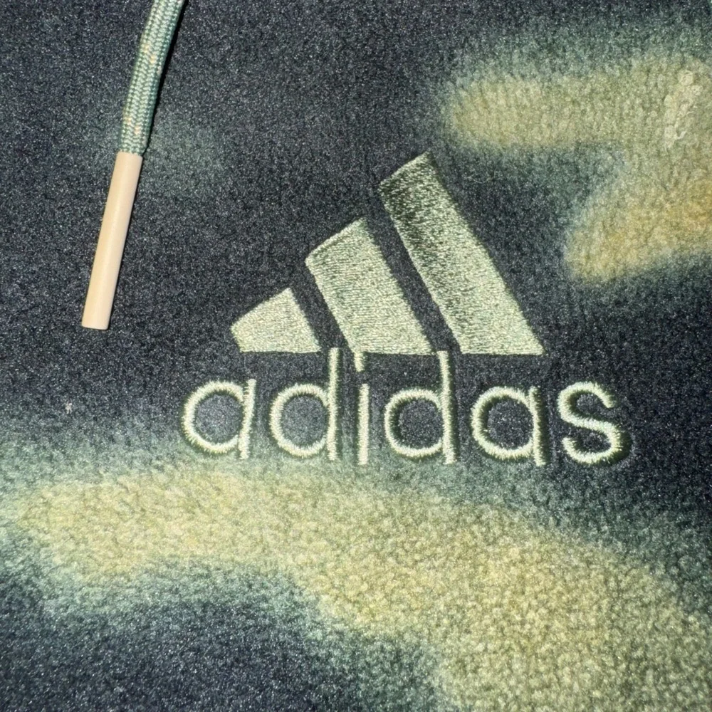 Adidas Hoodie Mens Medium Green Camo Fleece Colorblock Pullover Embroidered Logo